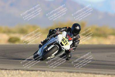 media/Oct-29-2022-CVMA (Sat) [[14c0aa3b66]]/Race 11 Amateur Supersport Open/